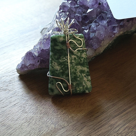 NWT Moss Agate (green & white) Pendant - Picture 2 of 8